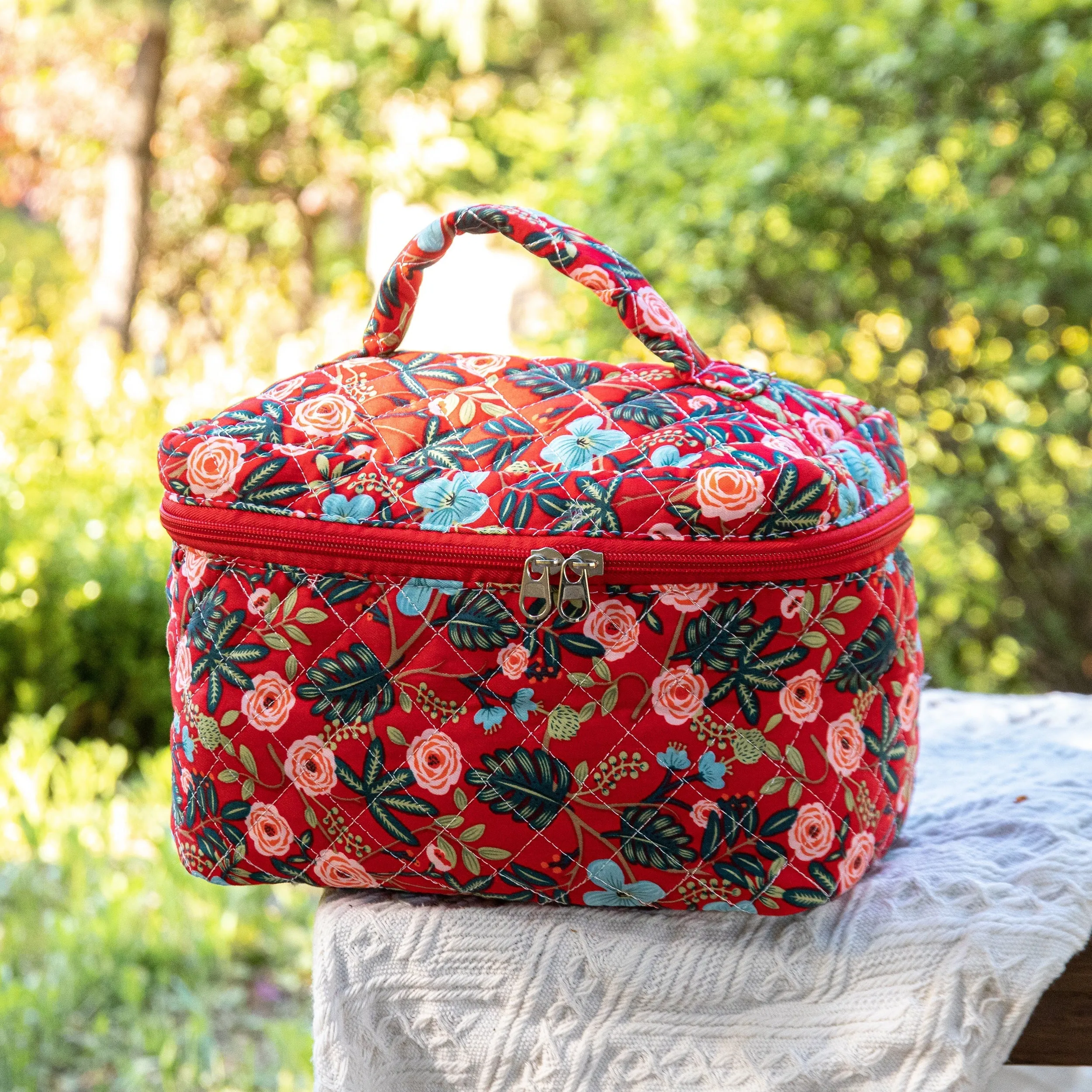 Floral Quilted Makeup Pouch - Travel-Friendly Cosmetic Bag