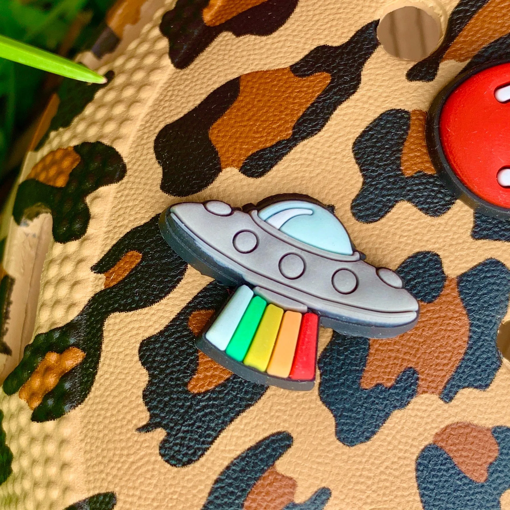 SHOE CHARMS - SPACESHIP